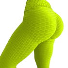 المرأة التي ترتدي سراويل اليوغا طماق مثير الرياضة رفع الجوارب طماق عالية مخصر اللياقة البدنية المزود